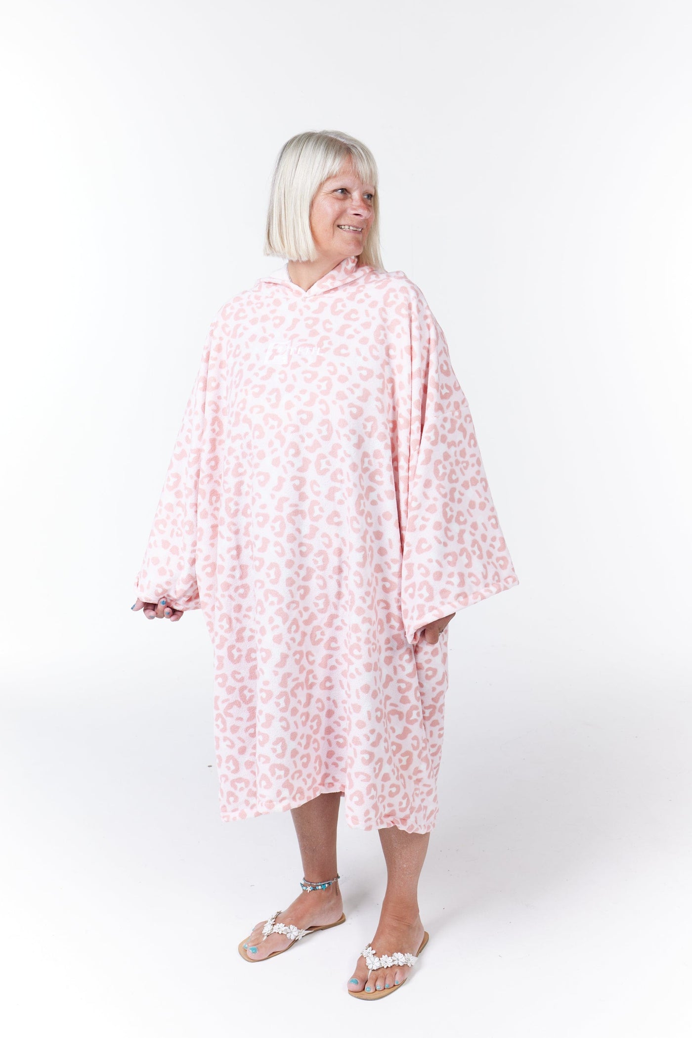 Premium Microfibre Oversized Changing Poncho / Robe - Pink leopard print